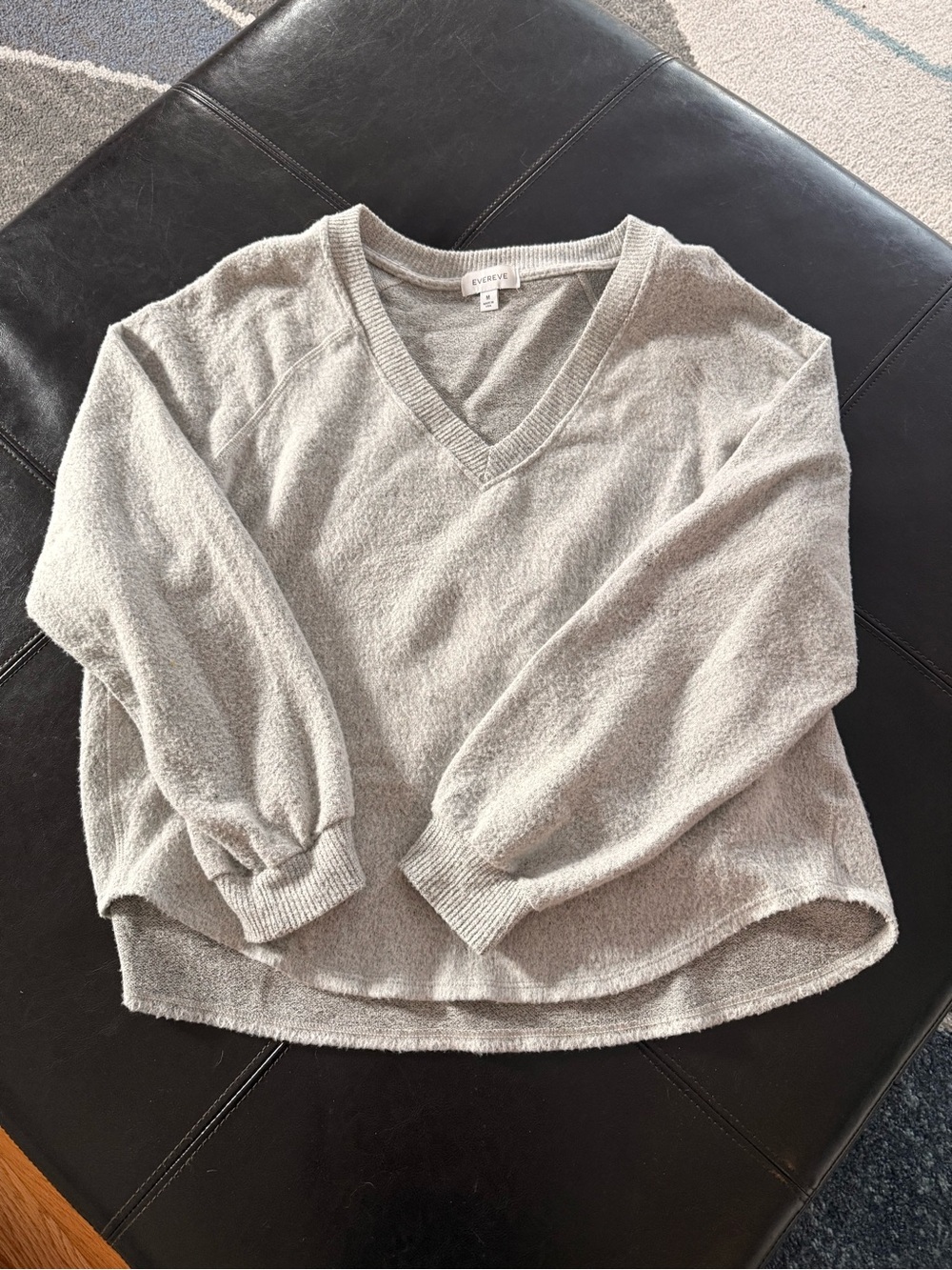 Evereve Heather Gray V-Neck Women's Sweater